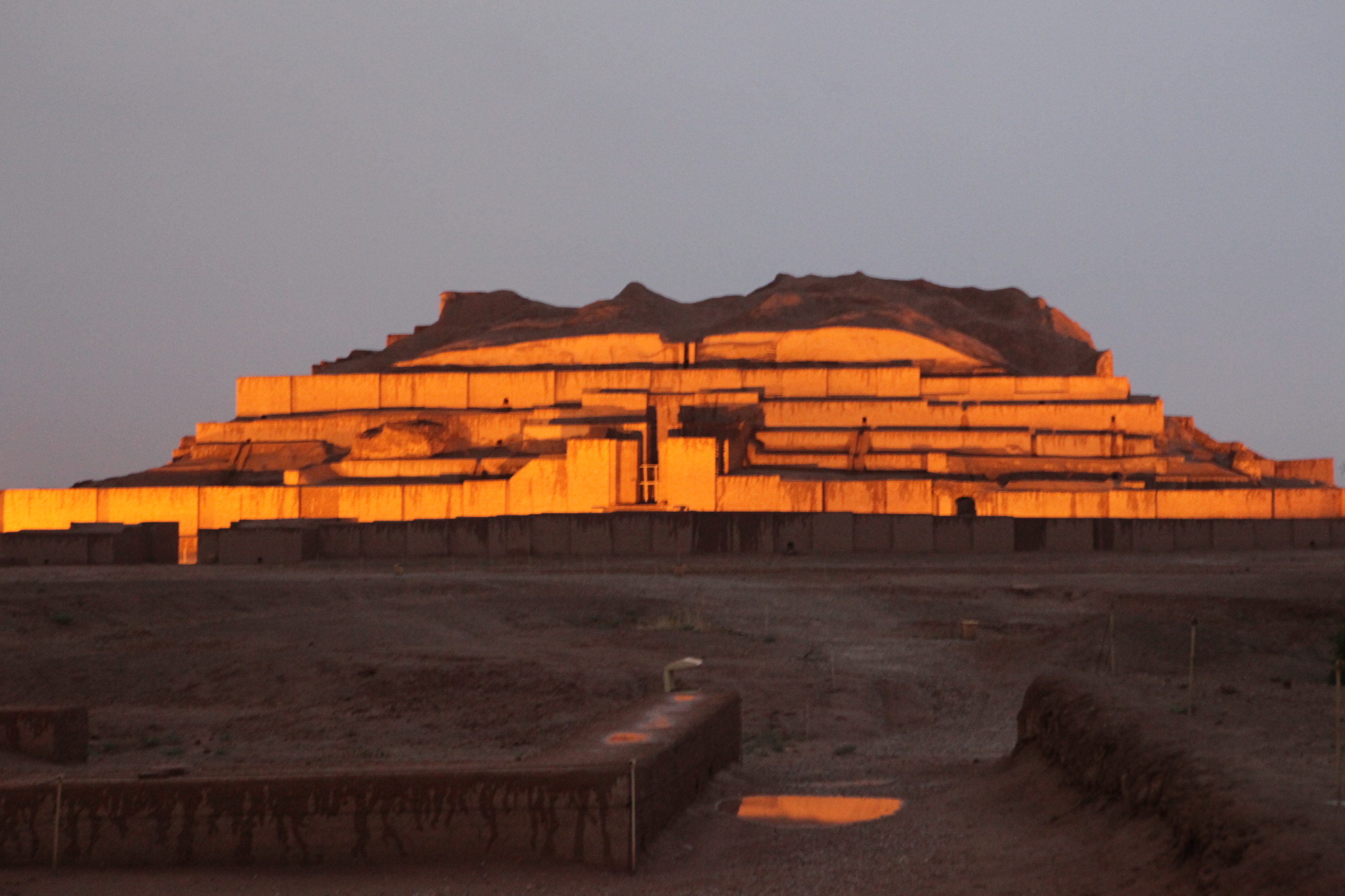 سئو /ImageCache?imageUrl=/wikipedia/commons/4/46/Choqa_Zanbil_3.jpg