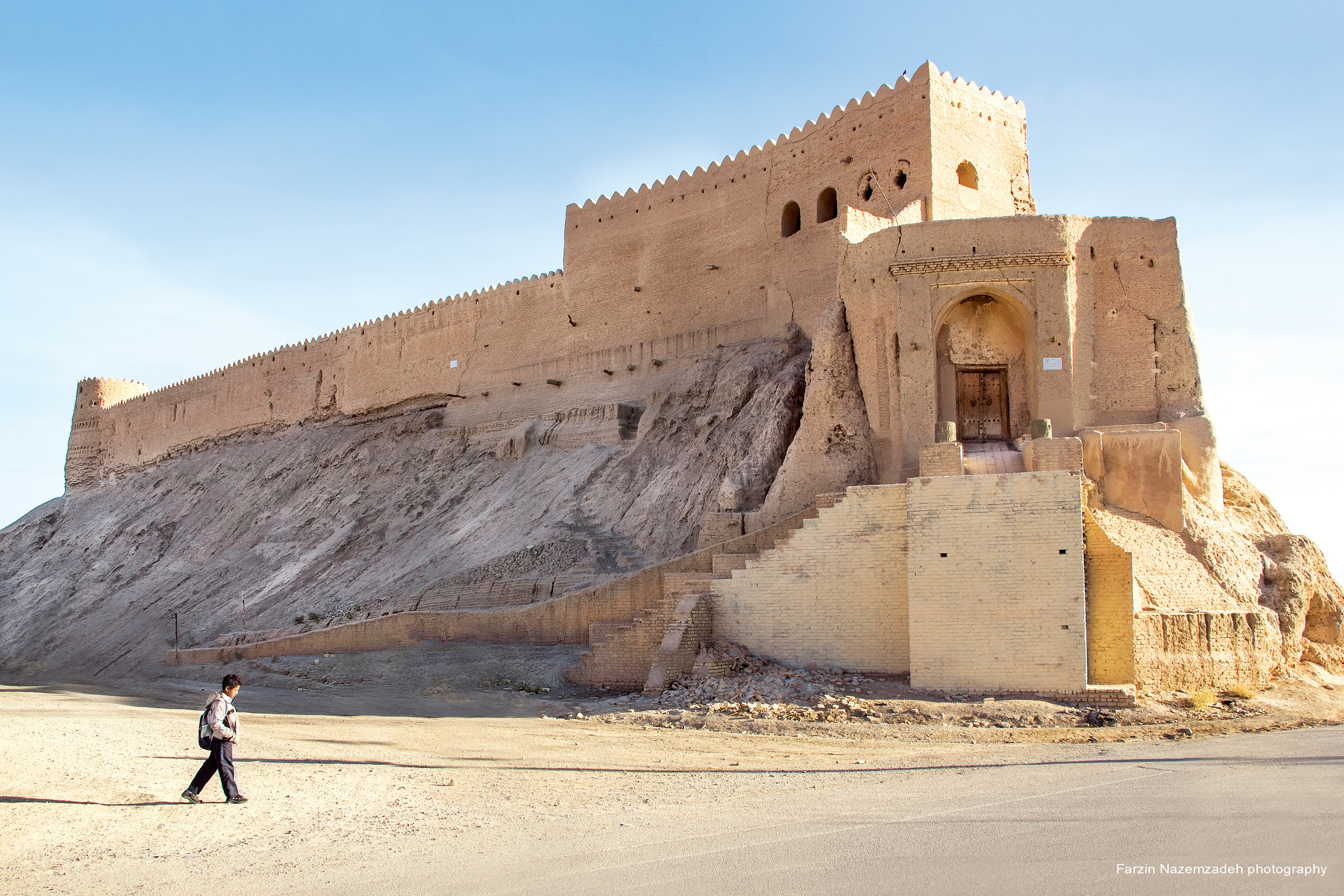 سئو /ImageCache?imageUrl=/wikipedia/commons/6/6e/Marvast_castle.jpg