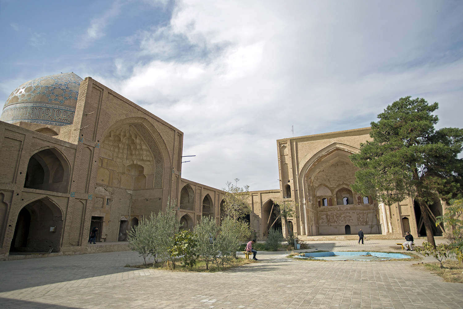 سئو /ImageCache?imageUrl=/wikipedia/commons/a/a1/Saveh_Mosque_8.jpg