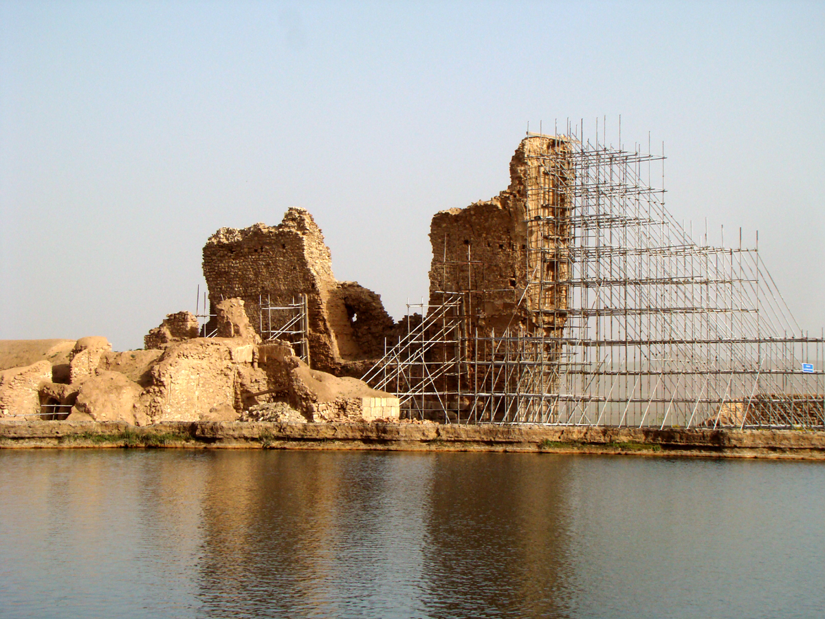 سئو /ImageCache?imageUrl=/wikipedia/commons/d/d1/Takhte_Soleyman.jpg